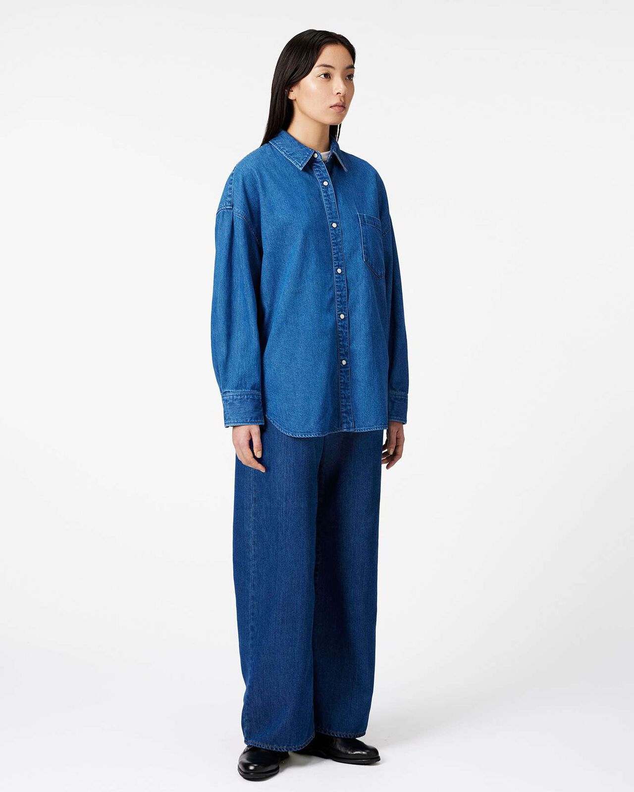 WOMEN | Light Denim Shirt 7oz,MEDIUM INDIGO, large image number 3